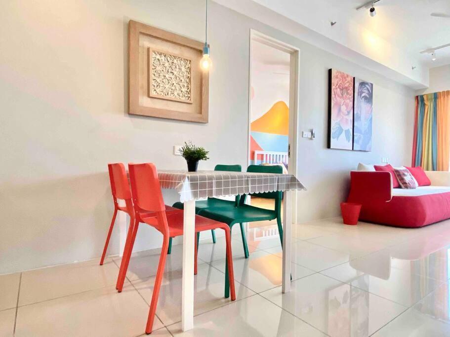Tropicana 218 Macalister #Wondercolor #Infinity Pool #Georgetown #5Pax #2Br 2Bath #1King 1Queen 1Single #Quality Well Maintained #Private Host Exteriör bild