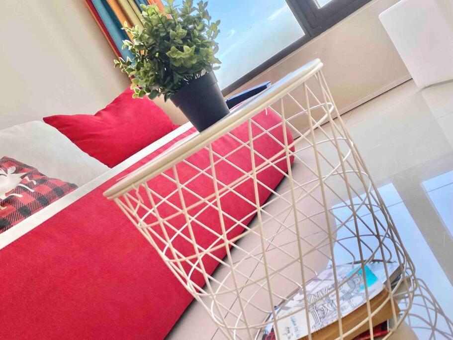 Tropicana 218 Macalister #Wondercolor #Infinity Pool #Georgetown #5Pax #2Br 2Bath #1King 1Queen 1Single #Quality Well Maintained #Private Host Exteriör bild